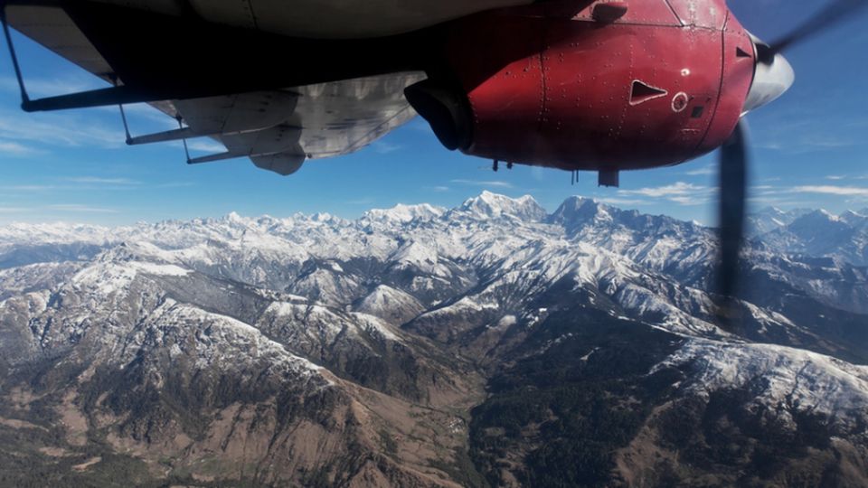 Scenic flight over Mount Everest