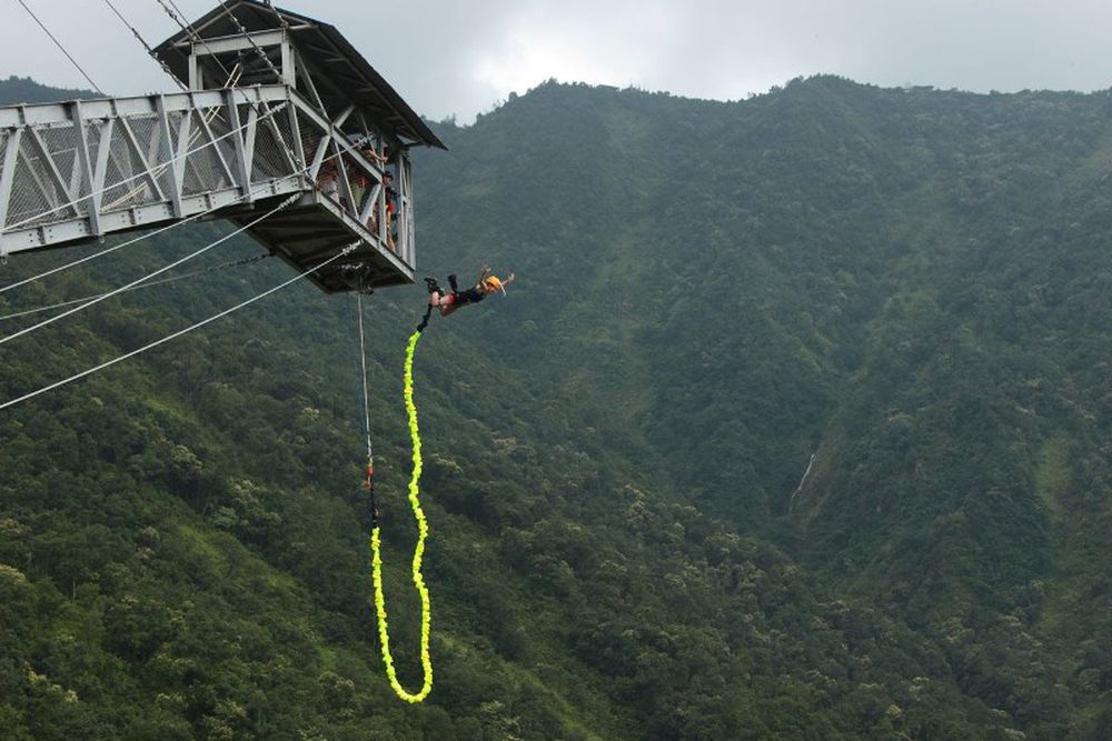 Bungee jumping